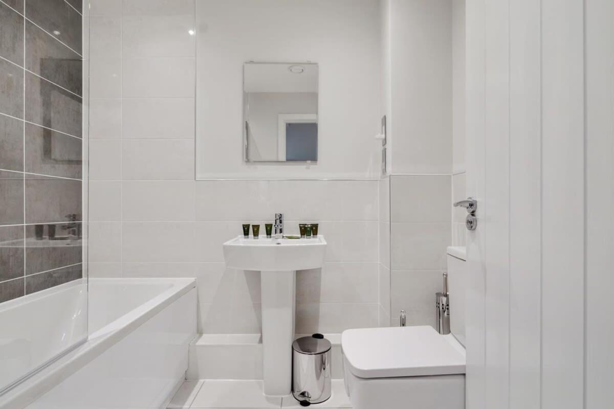 Beautiful 2 Bed Apartment In A Converted Mill 리즈 외부 사진
