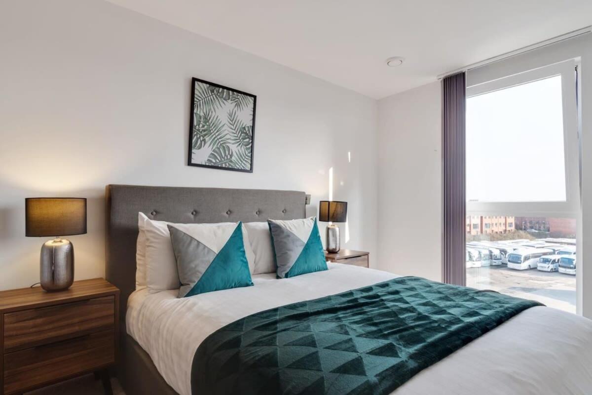 Beautiful 2 Bed Apartment In A Converted Mill 리즈 외부 사진
